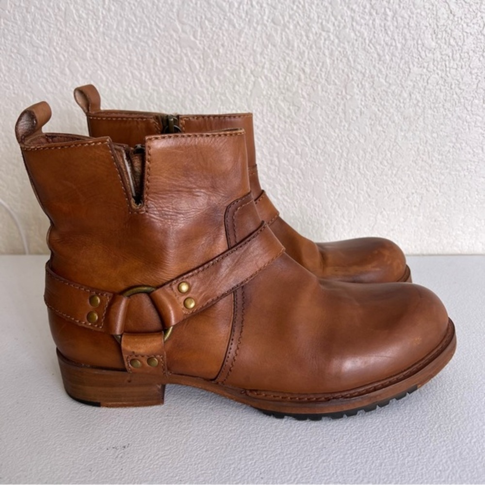 Vintage Foundry Morgan Cognac Boots Size 8.5